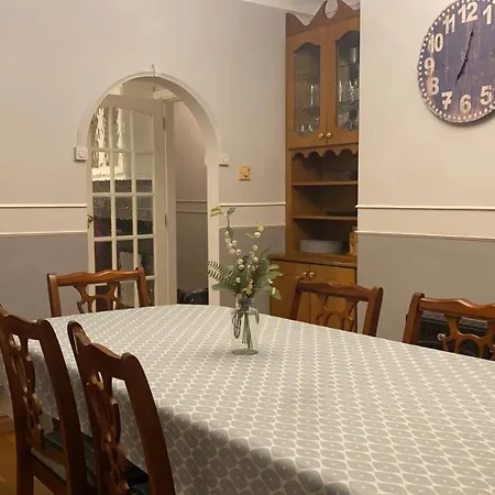 Charming On The Outskirts Of 度假居 戈尔韦