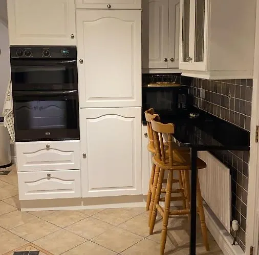 Σπίτι διακοπών Charming On The Outskirts Of